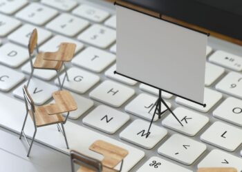 9 ok, miért fontos a kollégák képzése CRM bevezetés során.